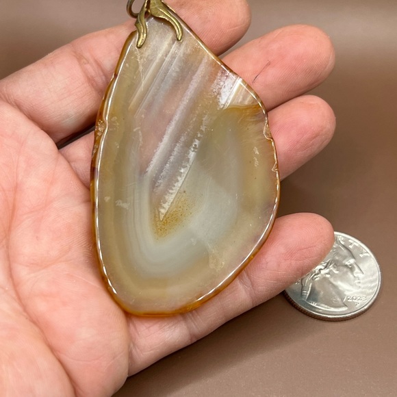 Large Polished Agate Pendant. - Picture 6 of 6